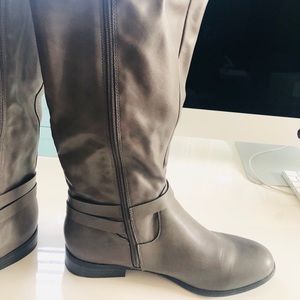 Women’s Style and Co. Riding Boots in a rich Gray
